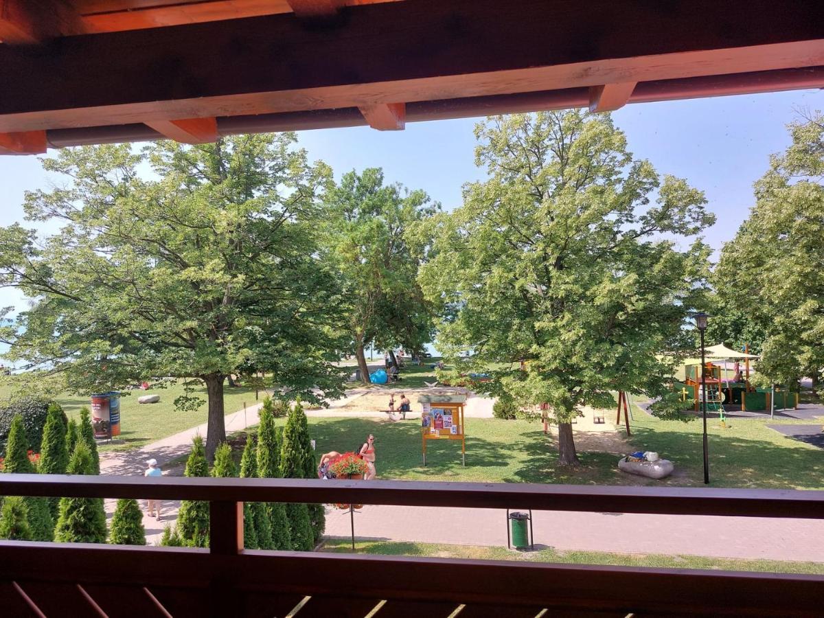 Foeveny Apartmanok Balatonfůzfő Eksteriør bilde